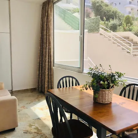 Cosy And Comfy Near The Beach