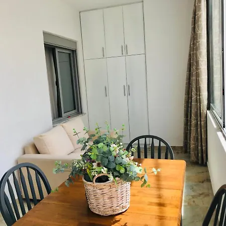 Cosy And Comfy Near The Beach